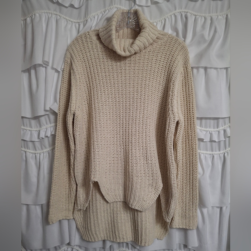 POL High Low CreamTurtleneck Sweater S